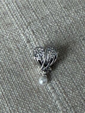 Silver Heart Pearl Drop Pendant with Crystals